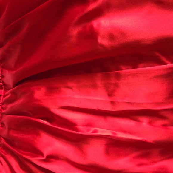 Vintage red pencil skirt with YSL button - Picture 7 of 7